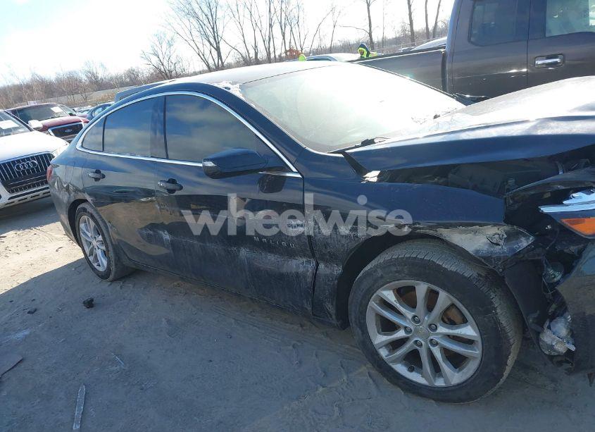 Photo 13 of 2017 Chevrolet Malibu 1LT (VIN 1G1ZE5ST2HF203017)