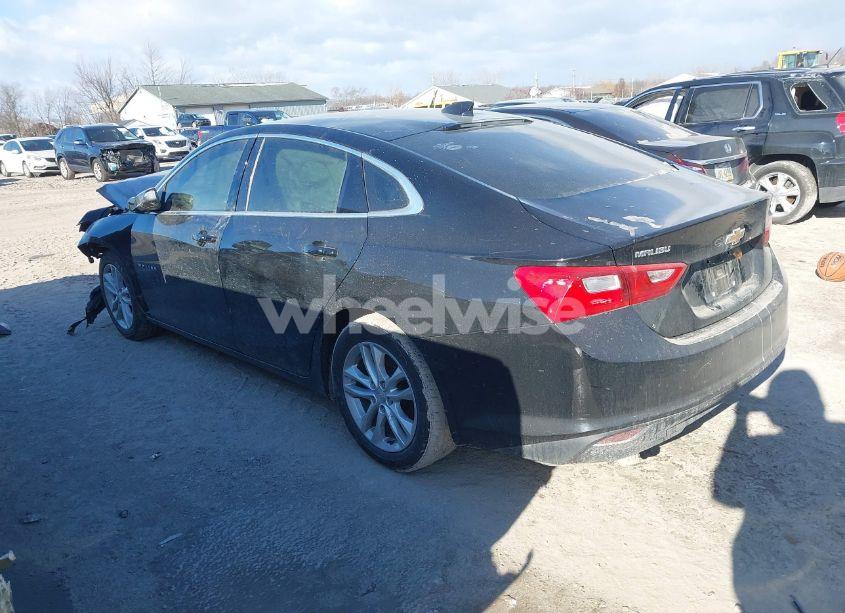 Photo 3 of 2017 Chevrolet Malibu 1LT (VIN 1G1ZE5ST2HF203017)