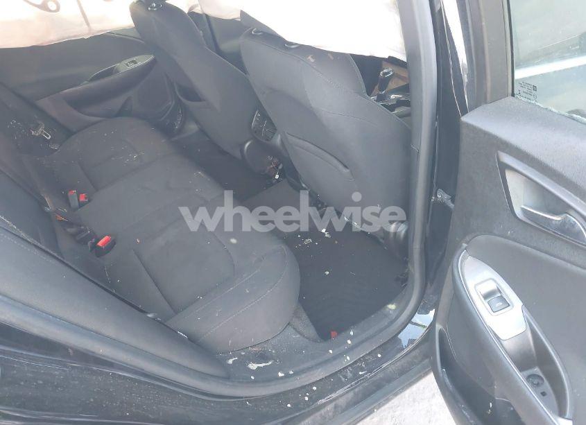 Photo 8 of 2017 Chevrolet Malibu 1LT (VIN 1G1ZE5ST2HF203017)