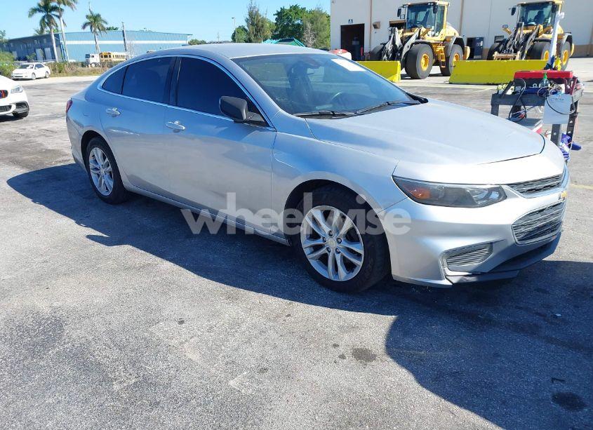 2017 Chevrolet Malibu 1LT (VIN 1G1ZE5ST2HF215541) main photo