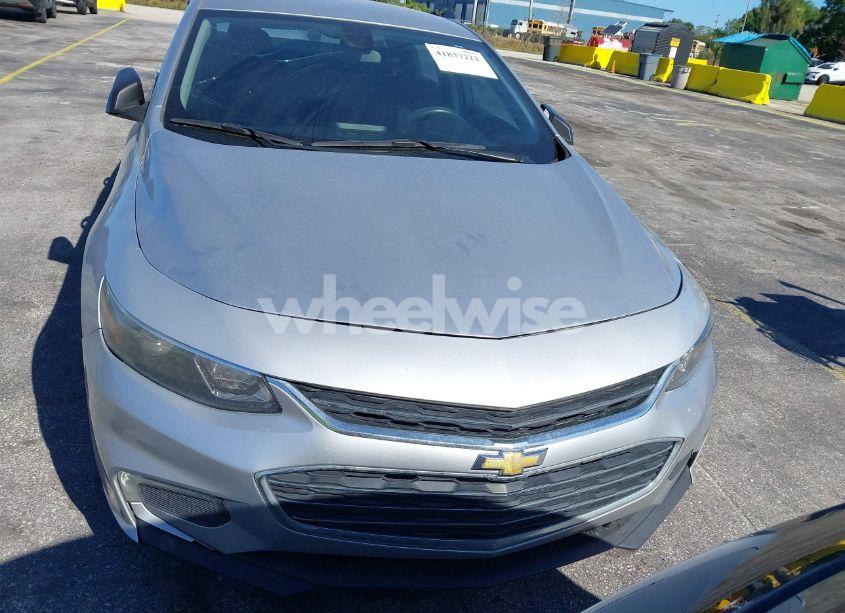 Photo 6 of 2017 Chevrolet Malibu 1LT (VIN 1G1ZE5ST2HF215541)