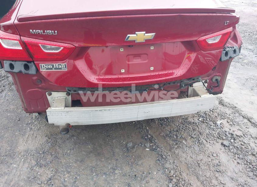Photo 6 of 2017 Chevrolet Malibu 1LT (VIN 1G1ZE5ST2HF229150)