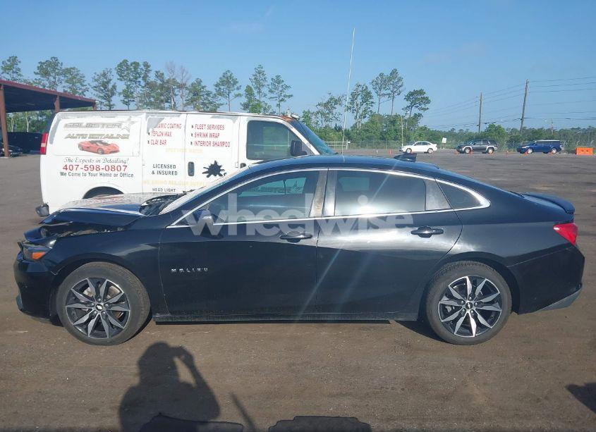 Photo 14 of 2017 Chevrolet Malibu 1LT (VIN 1G1ZE5ST2HF236325)