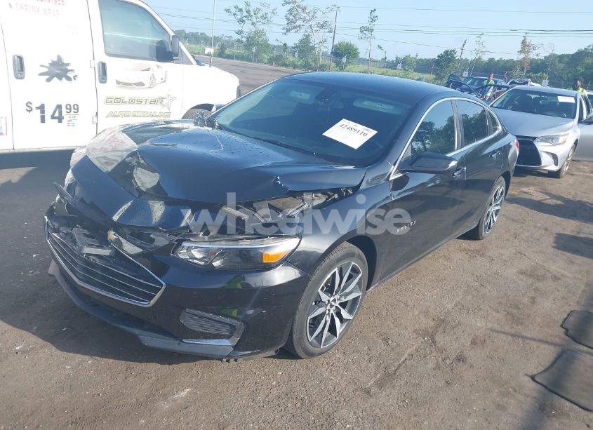 Photo 2 of 2017 Chevrolet Malibu 1LT (VIN 1G1ZE5ST2HF236325)