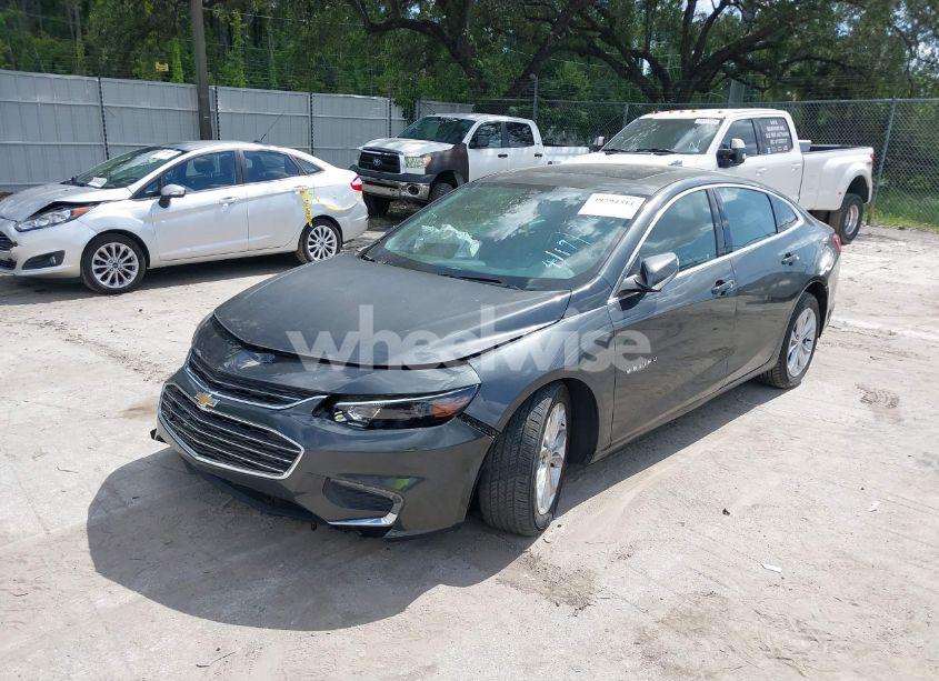 Photo 2 of 2017 Chevrolet Malibu 1LT (VIN 1G1ZE5ST2HF240407)