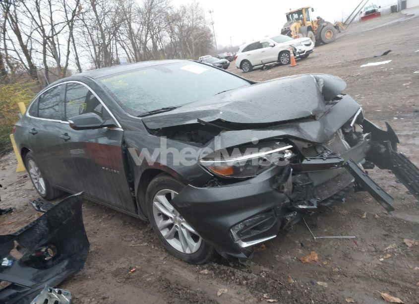 2017 Chevrolet Malibu 1LT (VIN 1G1ZE5ST2HF250788) main photo