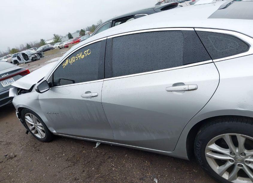 Photo 14 of 2017 Chevrolet Malibu 1LT (VIN 1G1ZE5ST2HF257563)