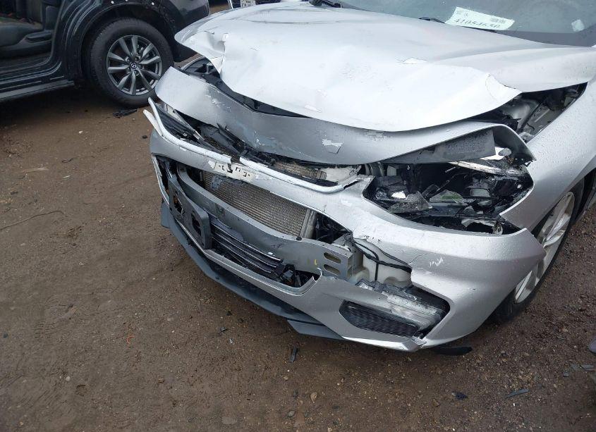 Photo 6 of 2017 Chevrolet Malibu 1LT (VIN 1G1ZE5ST2HF257563)