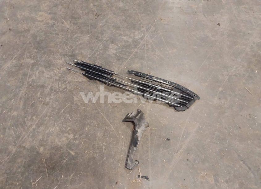 Photo 12 of 2017 Chevrolet Malibu 1LT (VIN 1G1ZE5ST2HF269504)