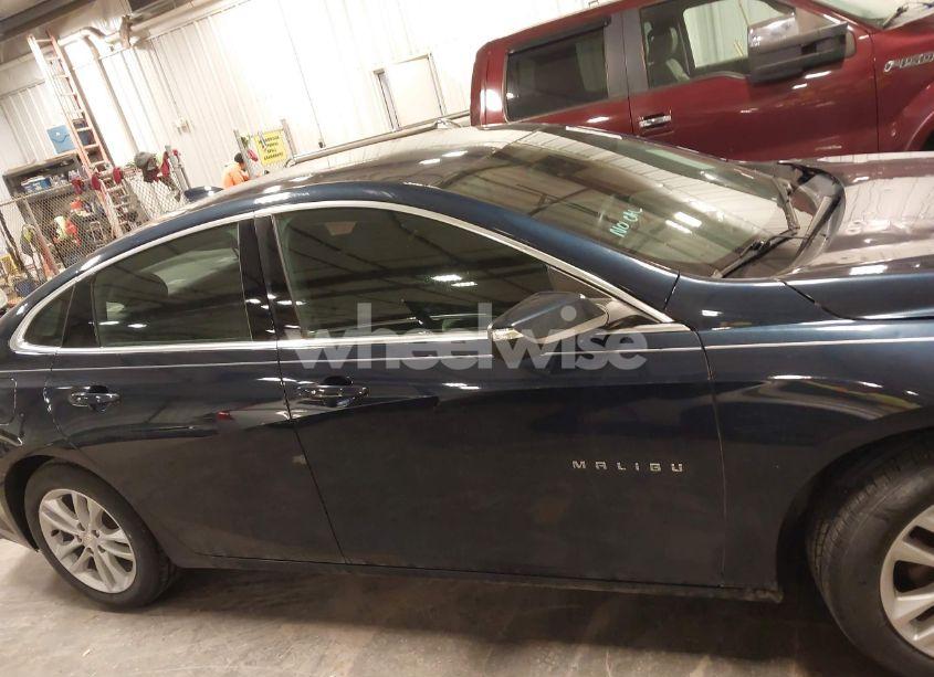 Photo 14 of 2017 Chevrolet Malibu 1LT (VIN 1G1ZE5ST2HF269504)