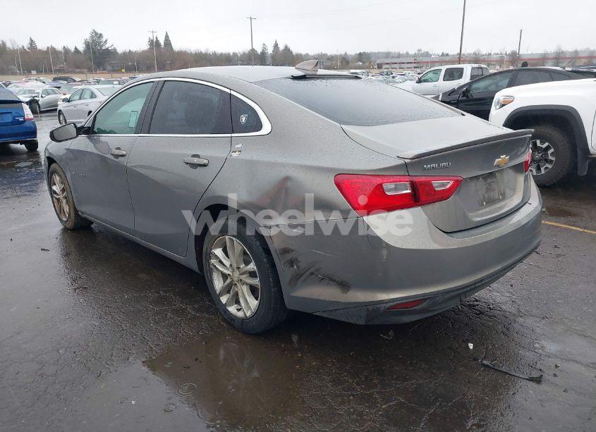 Photo 3 of 2017 Chevrolet Malibu 1LT (VIN 1G1ZE5ST2HF280793)