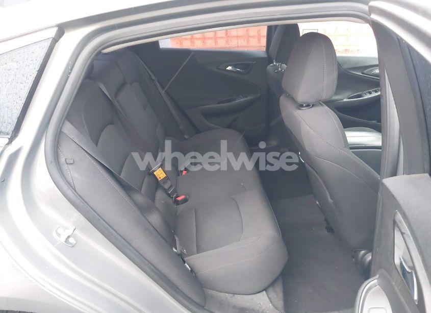 Photo 8 of 2017 Chevrolet Malibu 1LT (VIN 1G1ZE5ST2HF280793)