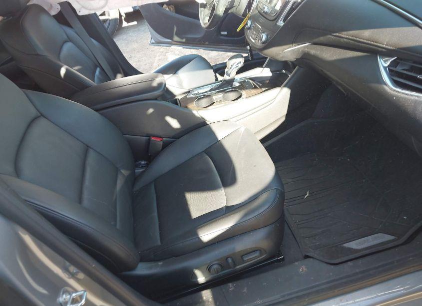Photo 5 of 2023 Chevrolet Malibu FWD 2LT (VIN 1G1ZE5ST2PF127166)
