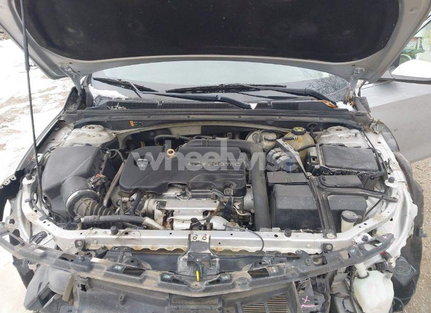 Photo 10 of 2016 Chevrolet Malibu 1LT (VIN 1G1ZE5ST3GF212100)