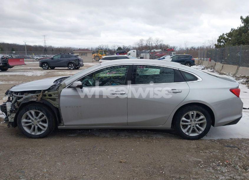 Photo 14 of 2016 Chevrolet Malibu 1LT (VIN 1G1ZE5ST3GF212100)