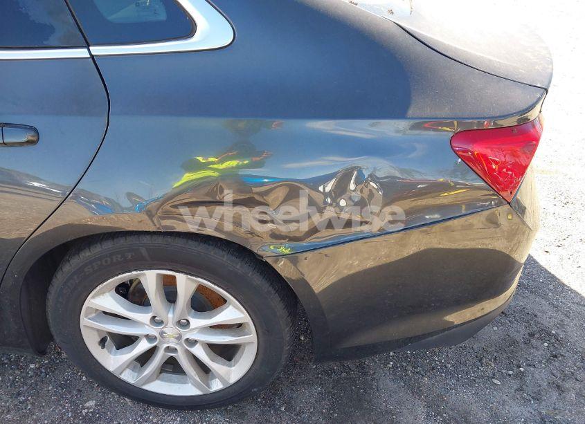 Photo 6 of 2016 Chevrolet Malibu 1LT (VIN 1G1ZE5ST3GF235747)