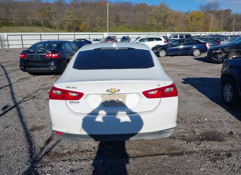 Photo 16 of 2016 Chevrolet Malibu 1LT (VIN 1G1ZE5ST3GF242567)