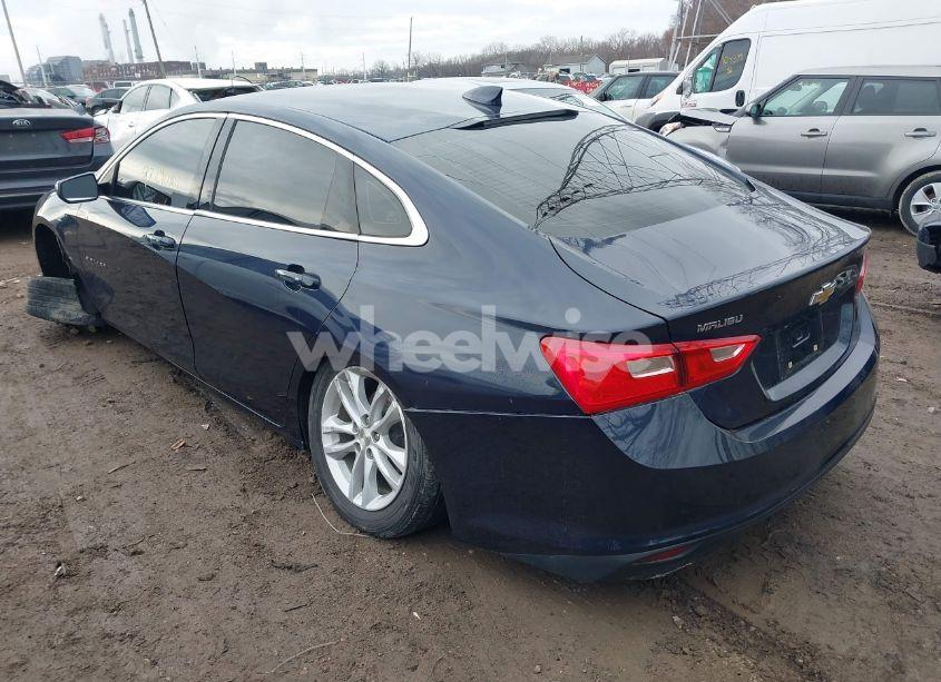 Photo 3 of 2016 Chevrolet Malibu 1LT (VIN 1G1ZE5ST3GF271874)