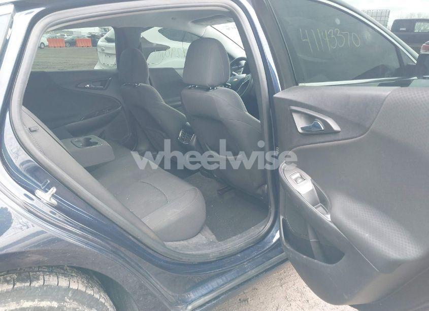 Photo 8 of 2016 Chevrolet Malibu 1LT (VIN 1G1ZE5ST3GF271874)