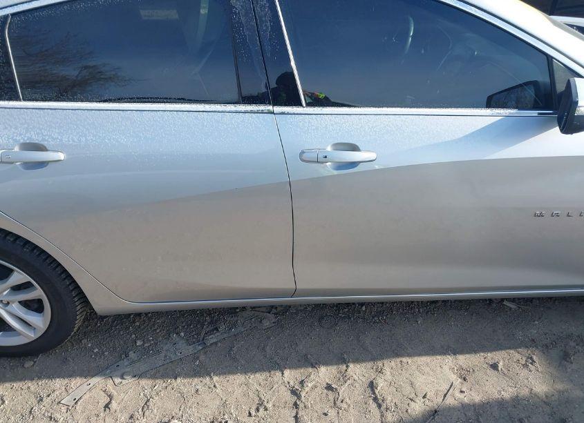 Photo 13 of 2016 Chevrolet Malibu 1LT (VIN 1G1ZE5ST3GF282549)