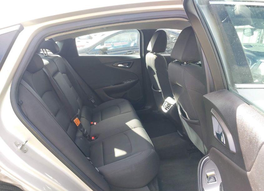 Photo 8 of 2016 Chevrolet Malibu 1LT (VIN 1G1ZE5ST3GF284138)