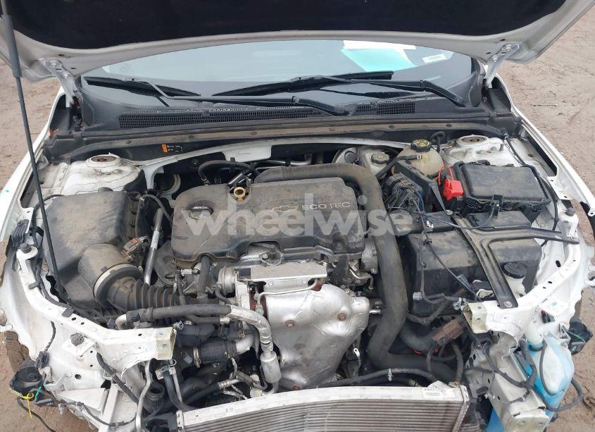 Photo 10 of 2016 Chevrolet Malibu 1LT (VIN 1G1ZE5ST3GF286844)