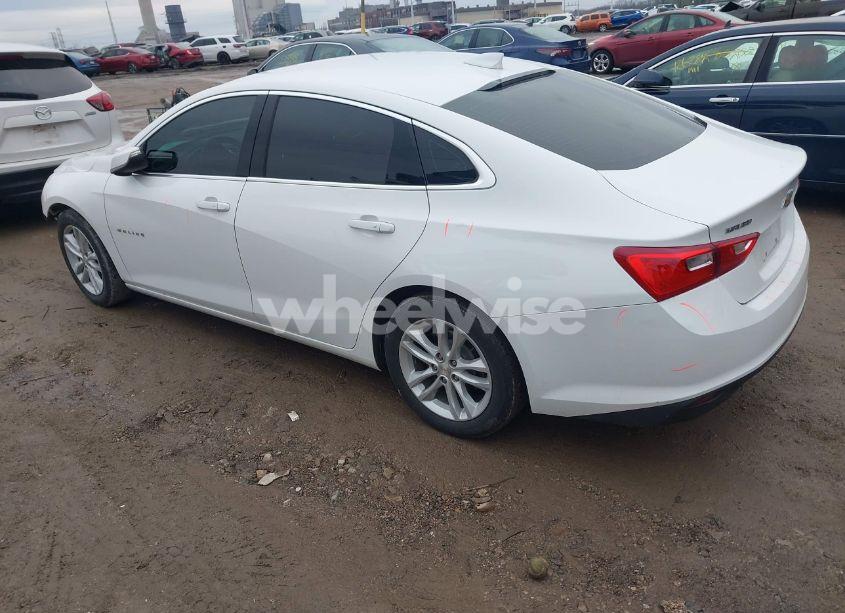 Photo 3 of 2016 Chevrolet Malibu 1LT (VIN 1G1ZE5ST3GF286844)