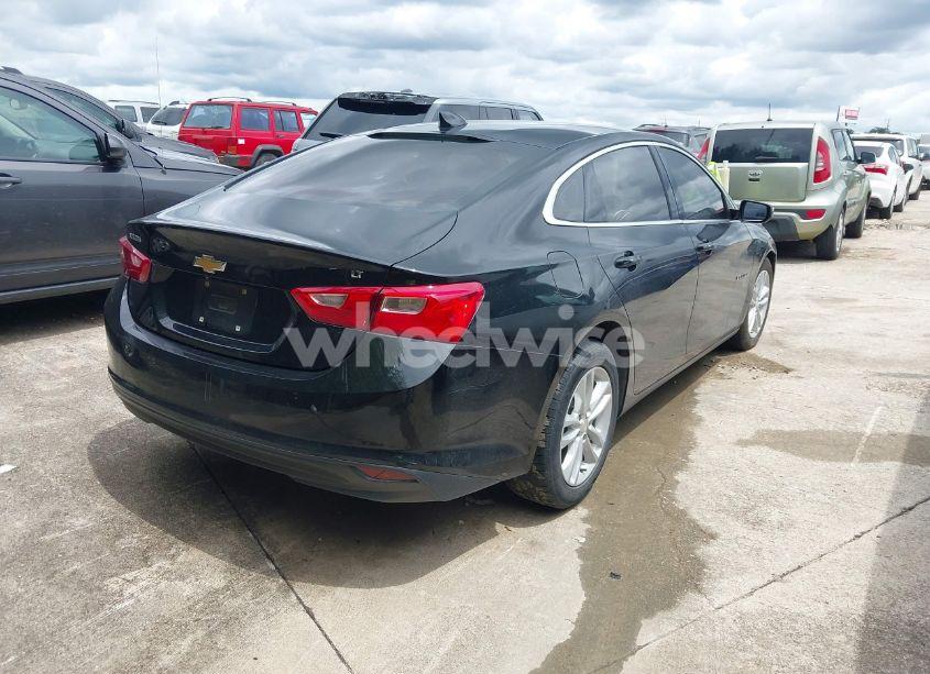 Photo 4 of 2016 Chevrolet Malibu 1LT (VIN 1G1ZE5ST3GF293079)