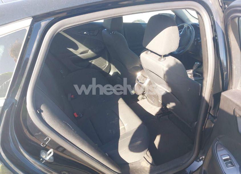 Photo 8 of 2016 Chevrolet Malibu 1LT (VIN 1G1ZE5ST3GF299481)