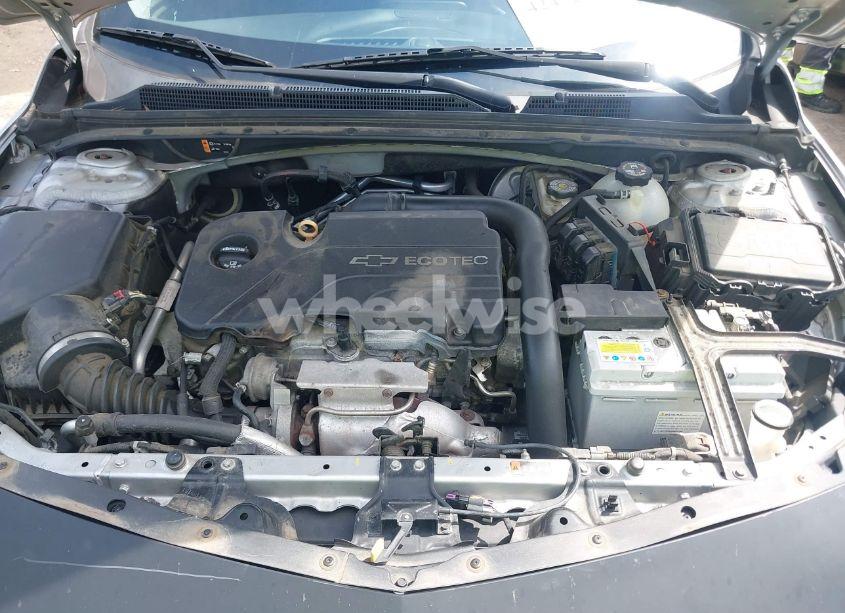 Photo 10 of 2016 Chevrolet Malibu LT (VIN 1G1ZE5ST3GF322032)