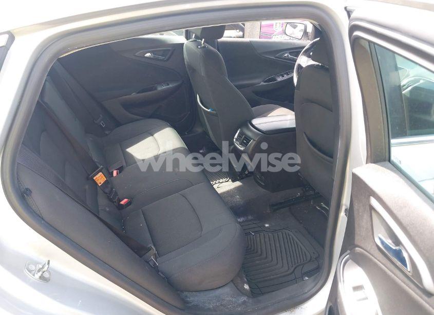 Photo 8 of 2016 Chevrolet Malibu LT (VIN 1G1ZE5ST3GF322032)