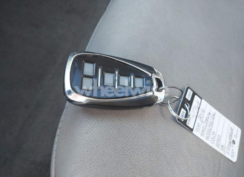 Photo 11 of 2016 Chevrolet Malibu 1LT (VIN 1G1ZE5ST3GF323908)