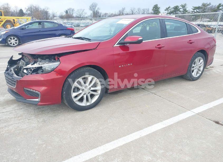Photo 2 of 2016 Chevrolet Malibu 1LT (VIN 1G1ZE5ST3GF327926)