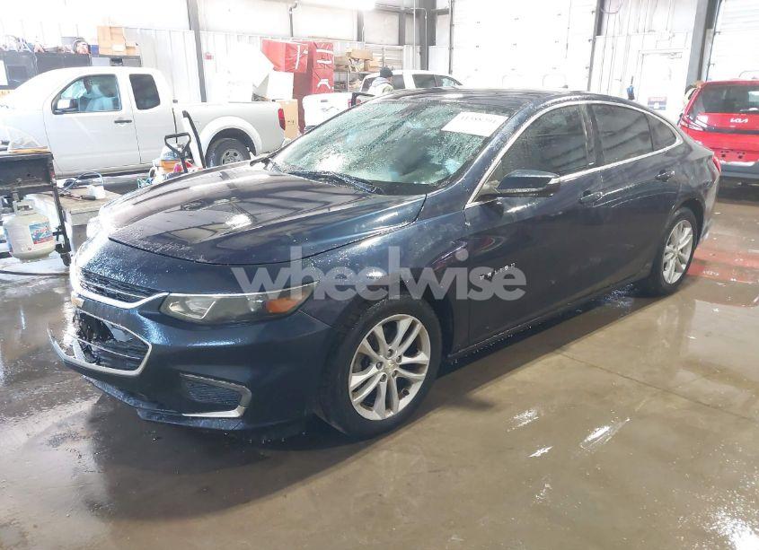 Photo 2 of 2016 Chevrolet Malibu 1LT (VIN 1G1ZE5ST3GF352812)