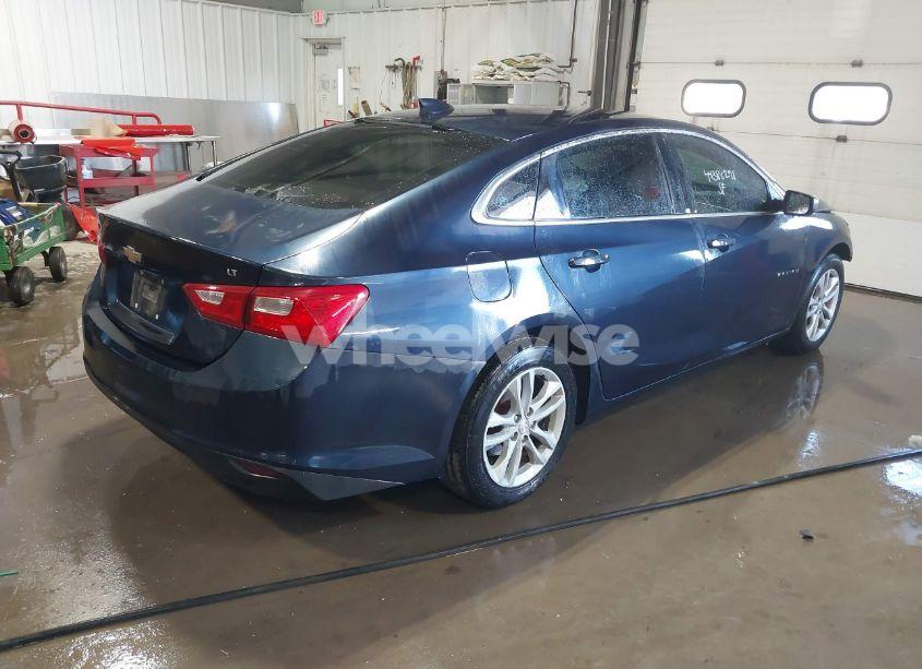 Photo 4 of 2016 Chevrolet Malibu 1LT (VIN 1G1ZE5ST3GF352812)