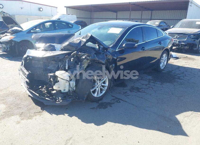 Photo 2 of 2017 Chevrolet Malibu 1LT (VIN 1G1ZE5ST3HF103993)