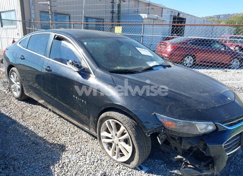 2017 Chevrolet Malibu 1LT (VIN 1G1ZE5ST3HF107235) main photo
