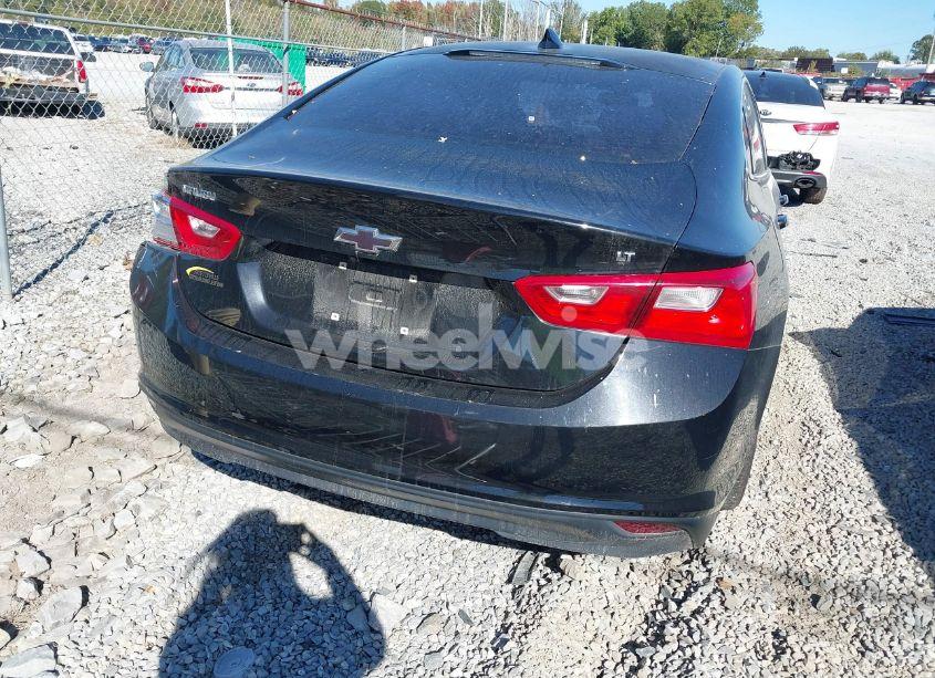 Photo 16 of 2017 Chevrolet Malibu 1LT (VIN 1G1ZE5ST3HF107235)