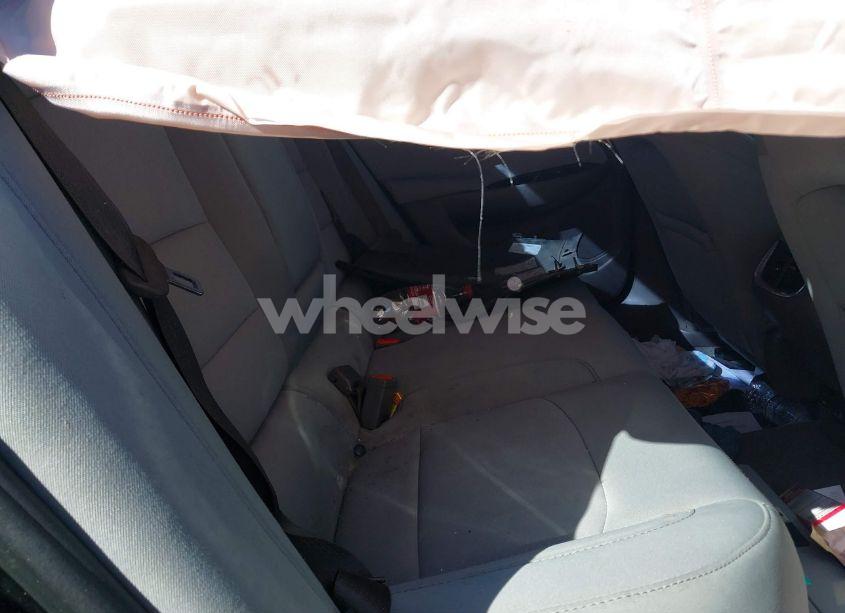 Photo 8 of 2017 Chevrolet Malibu 1LT (VIN 1G1ZE5ST3HF107235)