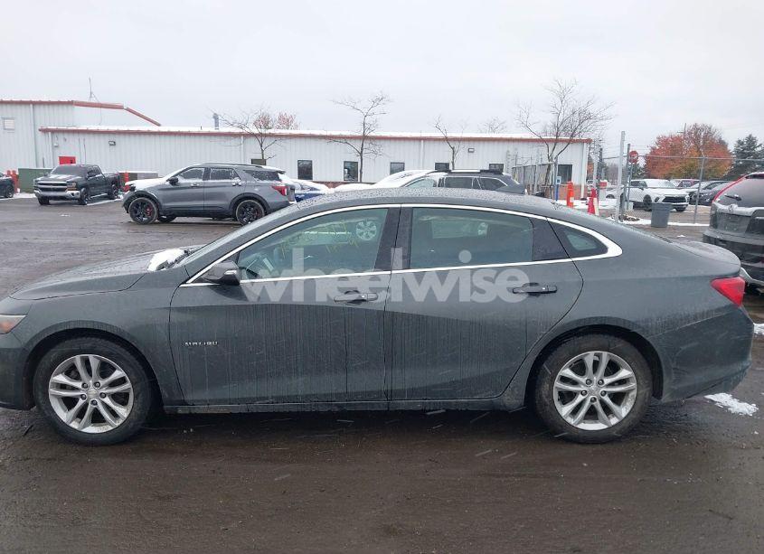 Photo 14 of 2017 Chevrolet Malibu 1LT (VIN 1G1ZE5ST3HF109471)