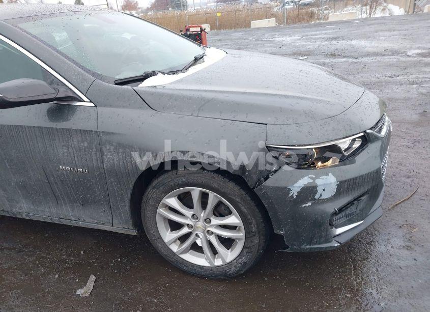 Photo 6 of 2017 Chevrolet Malibu 1LT (VIN 1G1ZE5ST3HF109471)