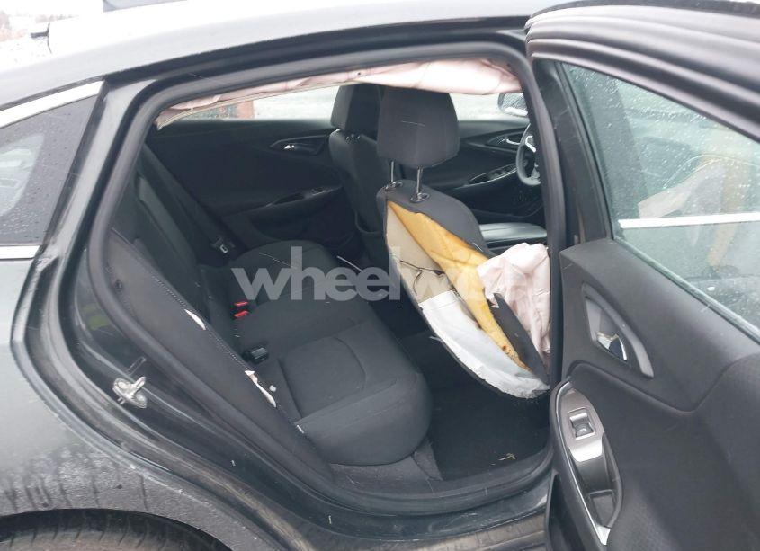 Photo 8 of 2017 Chevrolet Malibu 1LT (VIN 1G1ZE5ST3HF109471)