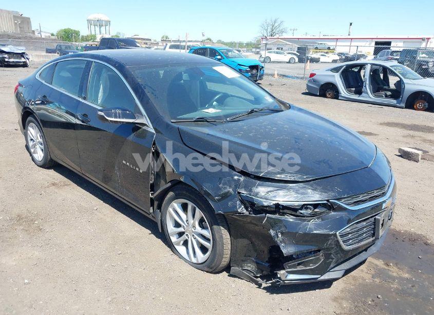 Photo 6 of 2017 Chevrolet Malibu 1LT (VIN 1G1ZE5ST3HF109728)