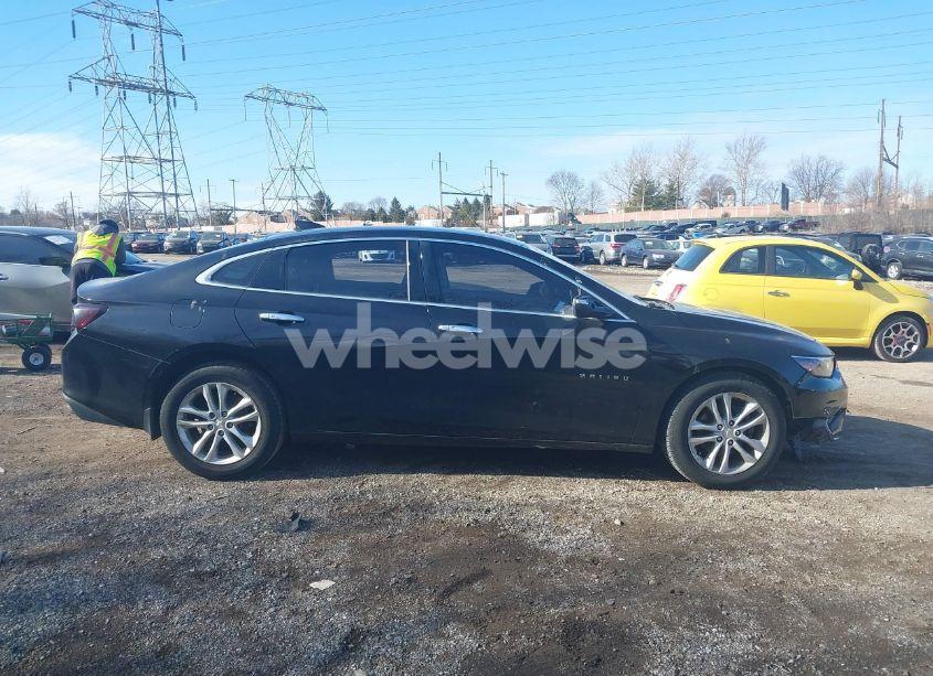Photo 13 of 2017 Chevrolet Malibu 1LT (VIN 1G1ZE5ST3HF110023)