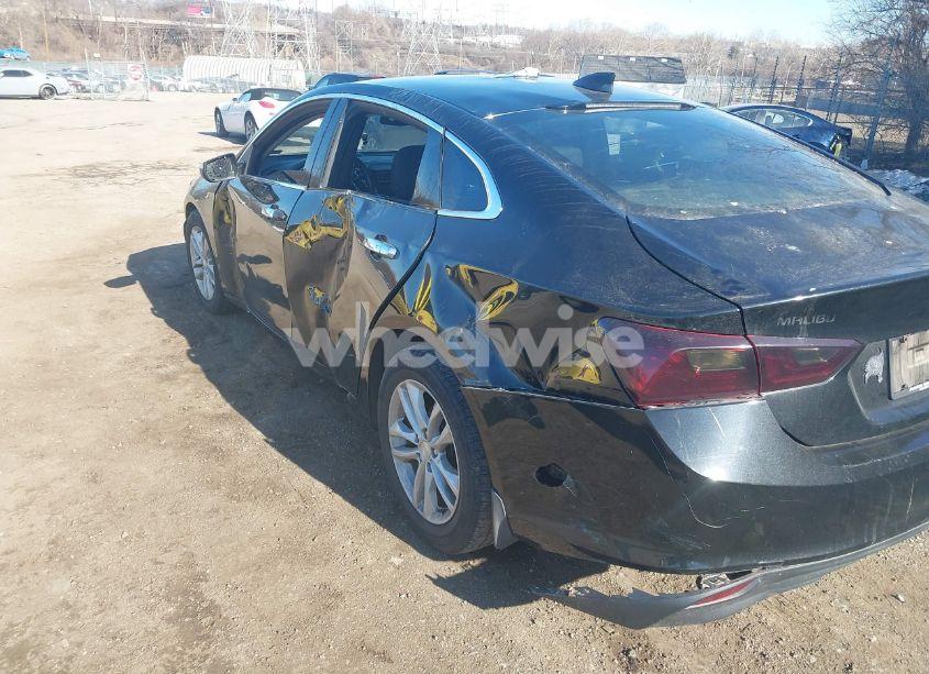 Photo 18 of 2017 Chevrolet Malibu 1LT (VIN 1G1ZE5ST3HF110023)