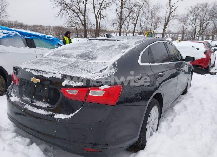 Photo 4 of 2017 Chevrolet Malibu 1LT (VIN 1G1ZE5ST3HF112709)