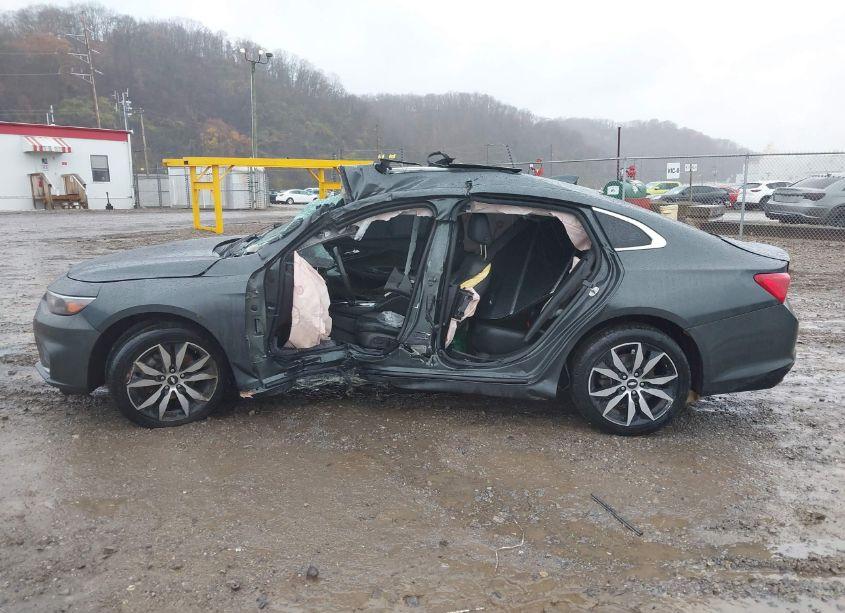 Photo 13 of 2017 Chevrolet Malibu 1LT (VIN 1G1ZE5ST3HF122284)