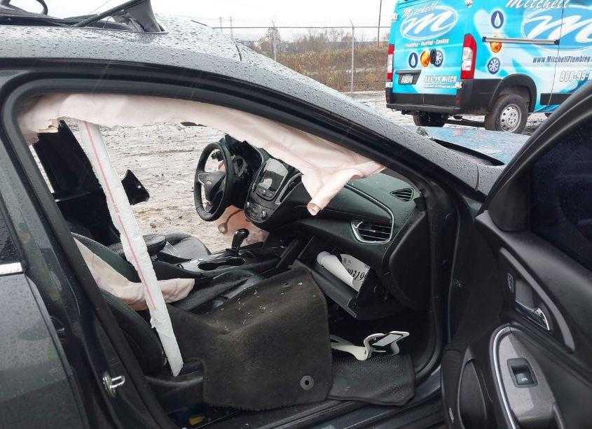 Photo 5 of 2017 Chevrolet Malibu 1LT (VIN 1G1ZE5ST3HF122284)