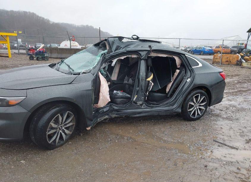 Photo 6 of 2017 Chevrolet Malibu 1LT (VIN 1G1ZE5ST3HF122284)