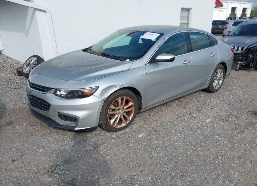 Photo 2 of 2017 Chevrolet Malibu 1LT (VIN 1G1ZE5ST3HF184574)